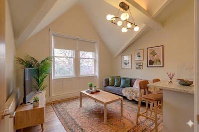 Impressive 1 bed apartment next to Sefton Park Main Photo