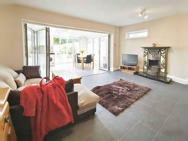 1 super large double ensuite room with easy access Main Photo