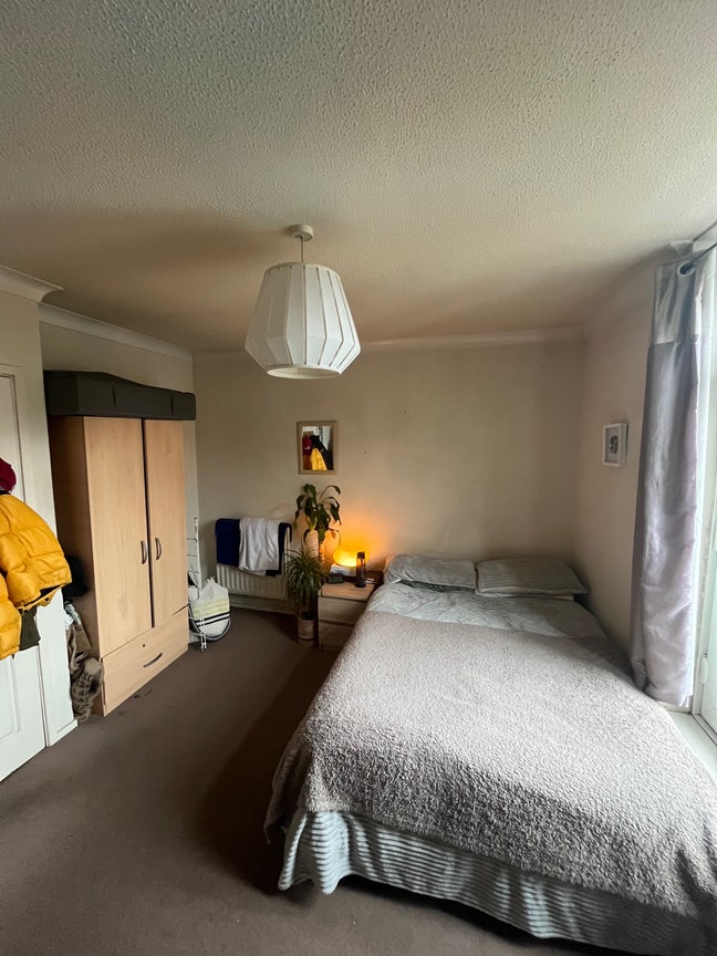 Room Available in Surrey Quays Main Photo