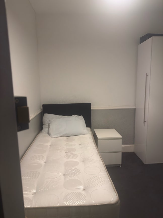 Room available in edgbaston Main Photo