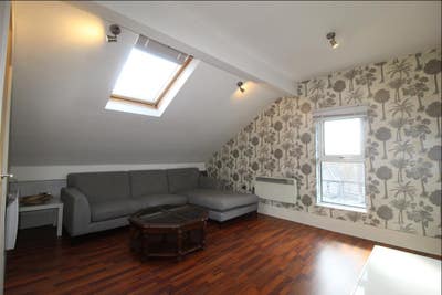 One Bedroom, Second Floor Apartment in Kirkstall Main Photo
