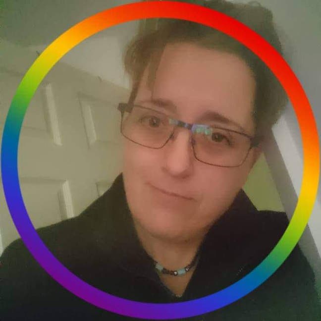 Working professional seeking people to share with Main Photo