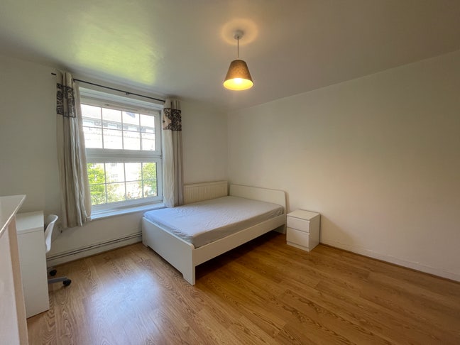 Double Room Available at Bethnal Green inc Bills  Main Photo