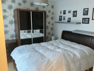  Double on-suite. Secure parking. Main Photo