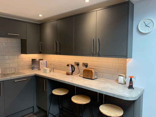 Single Room -5 Tenant House Share FREE Amazon gift Main Photo