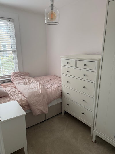 Small double room for female Main Photo