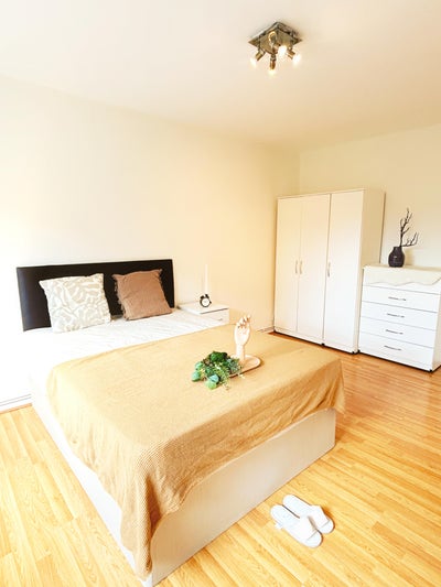 Stunning Double Room in Little Venice Main Photo