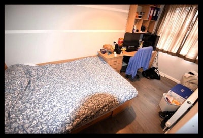 Double Bedroom | LS6  Main Photo