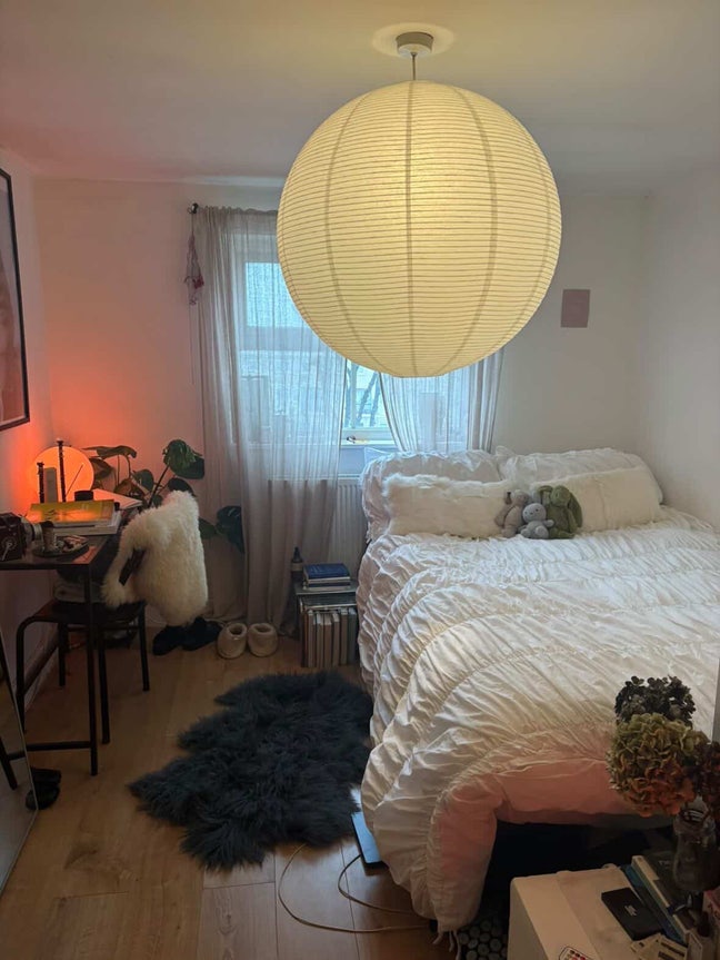 Double room in bright flat - 2 Mins to tube Main Photo