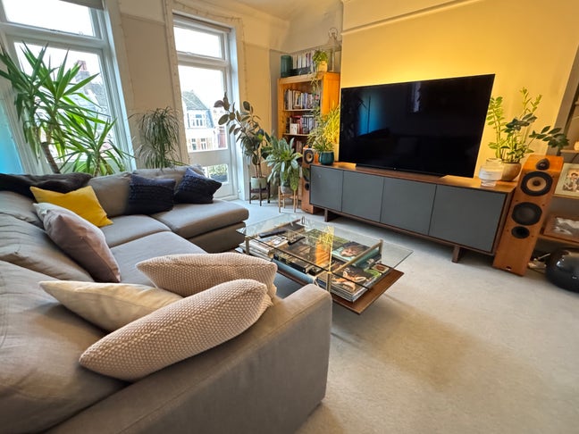 Light, quiet, double room with private bathroom Main Photo