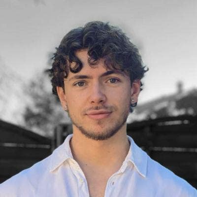 French interior designer, 24, from Paris. Cle... Main Photo