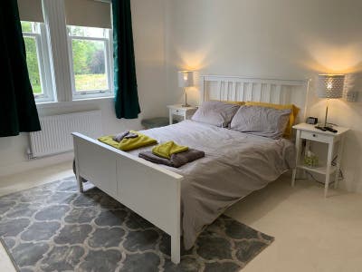 Refitted Luxury Bedroom  Main Photo