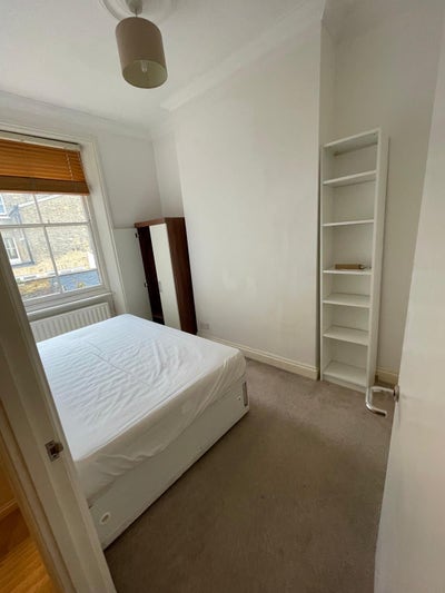 Kennington - Small Room (1 - 3 month)  Main Photo