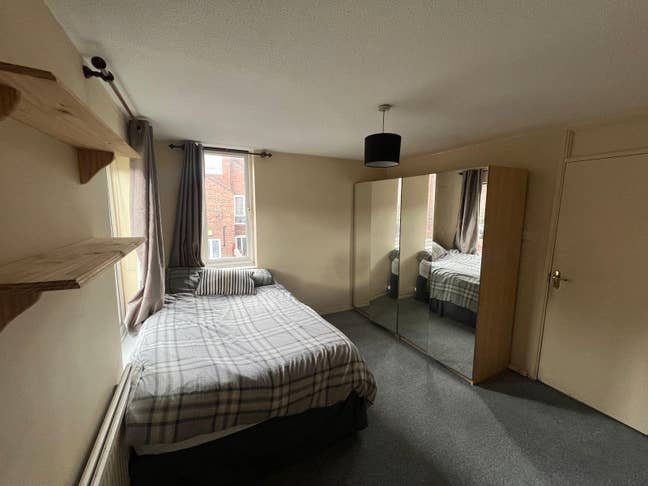 Bright double room in Kennington/Walworth Main Photo