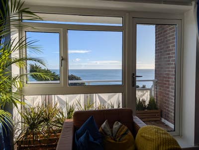 Double bedroom with private balcony on seafront Main Photo