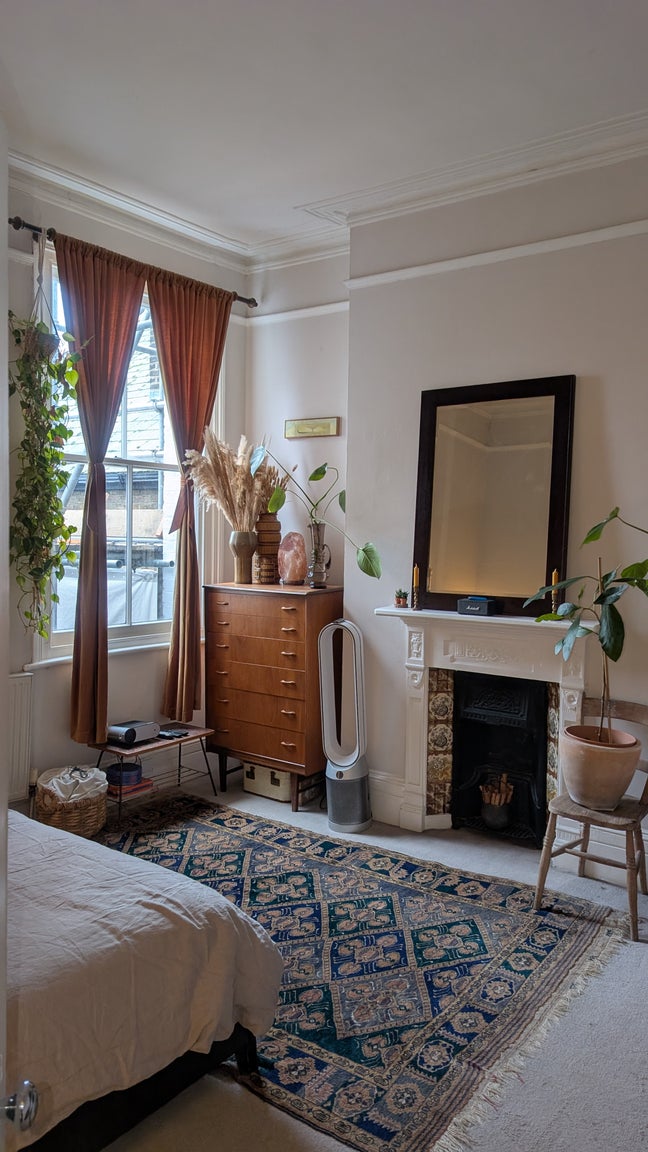 Large double room in spacious flat, West Hampstead Main Photo