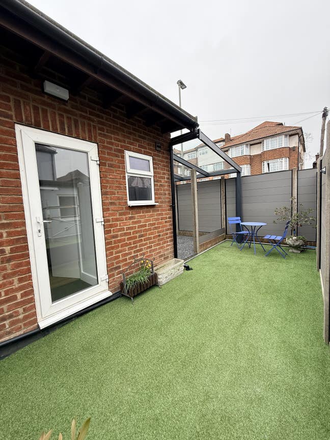 New studio with own garden and separate kitchen  Main Photo