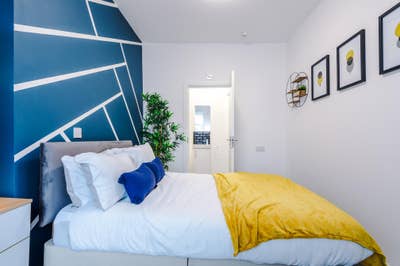 Stylish Double Studio & Ensuite Room Main Photo