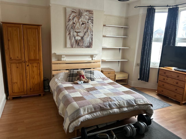 Room to let in shared house  Main Photo