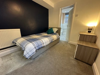 🏡 Single room with En Suite – Town Centre Main Photo
