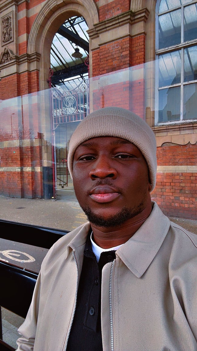 Professional (27) Seeking Double Room – &pound;1,300pcm  Main Photo