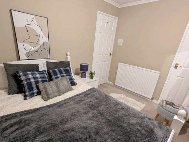 Double Rooms Available - Colchester Room 1 Main Photo