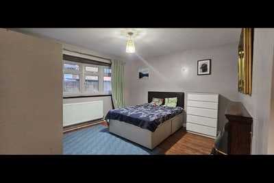 Spacious rooms available| All bills included  Main Photo
