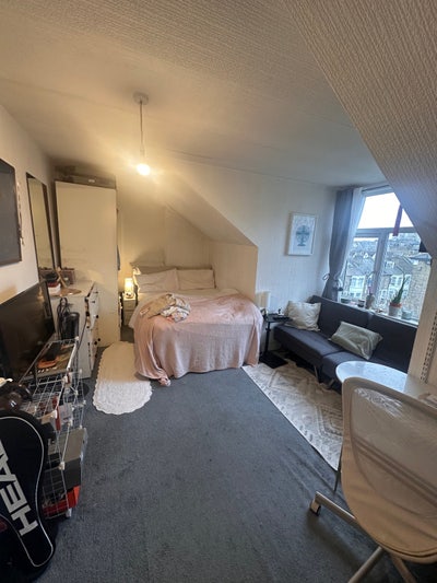 Double Bedroom rent  Main Photo