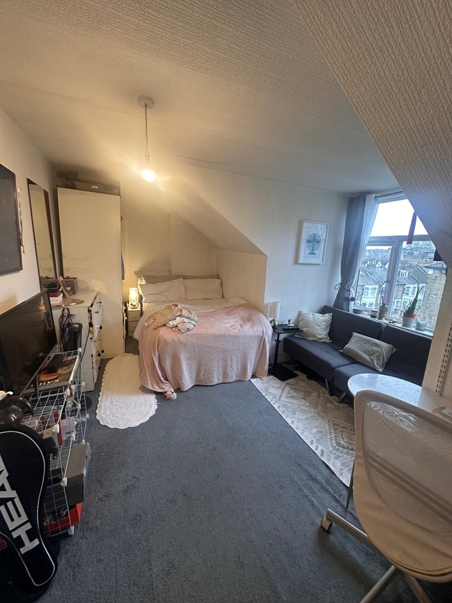 Double Bedroom rent  Main Photo