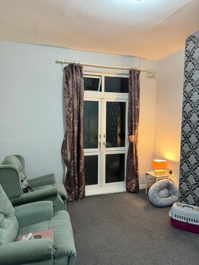 Rooms available  Main Photo