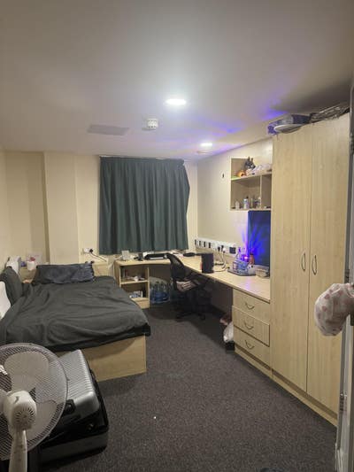 En-suite accommodation  Main Photo