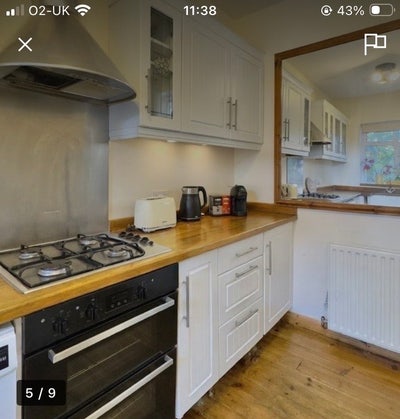 Wimbledon Two bedroom Cottage avail now  Main Photo