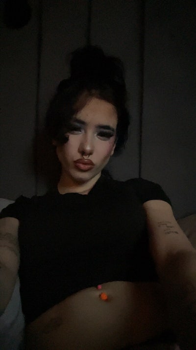 17 looking for safe room/ temporary place Main Photo