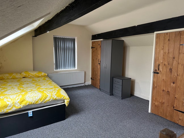 5 Bed Supported Accommodation - &pound;15pw- UC required Main Photo