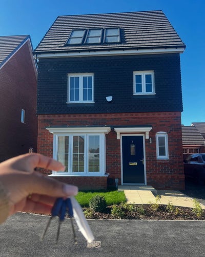 En-suite for rent in a new build house  Main Photo