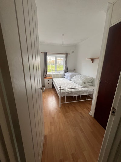 Small double room Main Photo