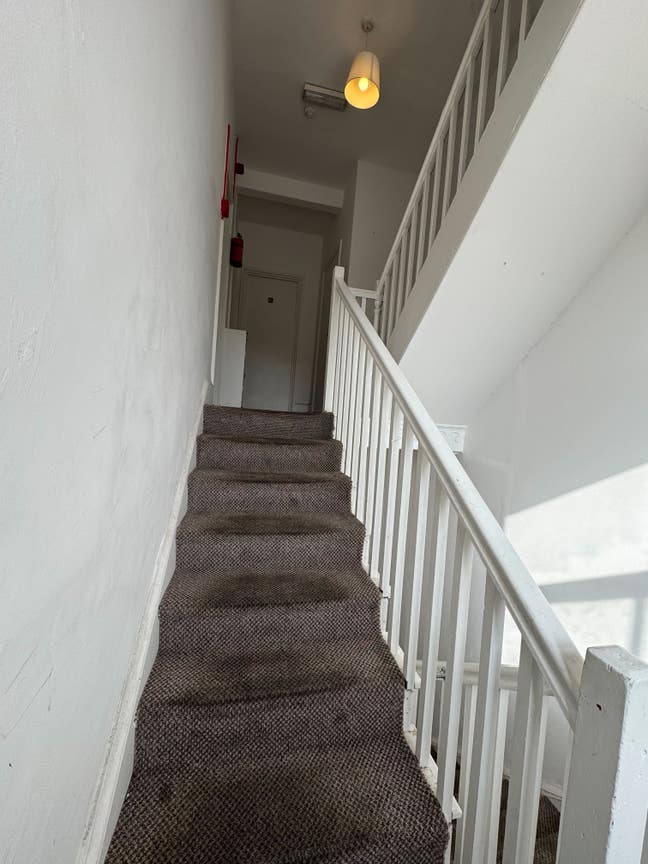 8 Rooms Available – House Share – Edge Lane Main Photo