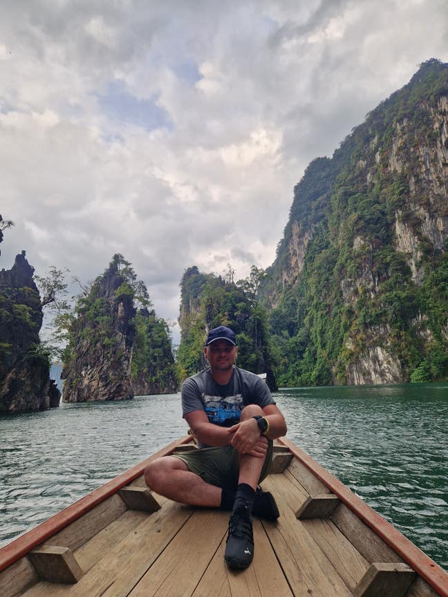 Lookinh around worle station Main Photo