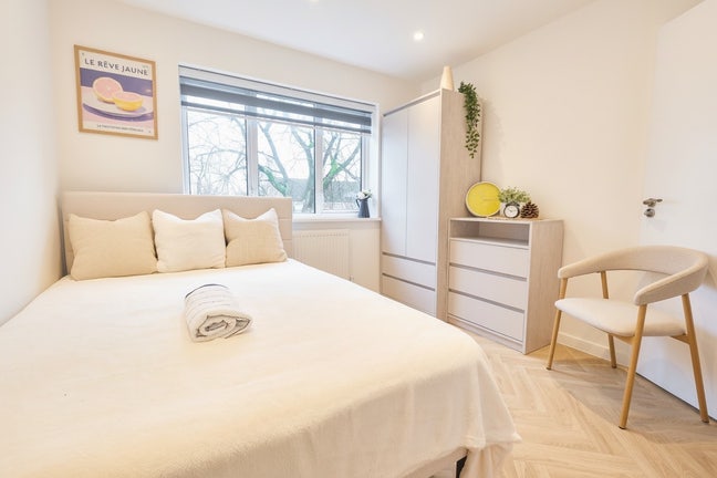 Studio-style En-suite room Private Kitchenette Main Photo