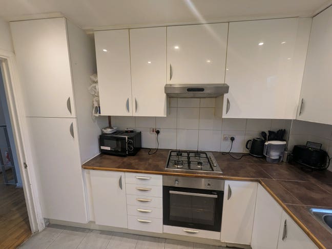 Spacious Double Room Available in Edgware – Great  Main Photo