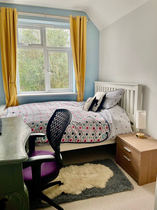 Double room with ensuite 10 min walk town Main Photo