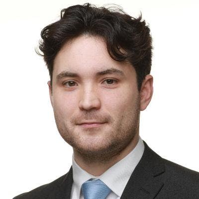 I am a professional male aged 27. I am lookin... Main Photo