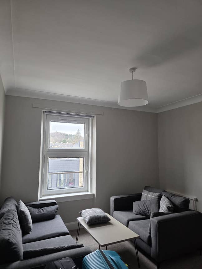 1 Room Available in a 3BHK Main Photo