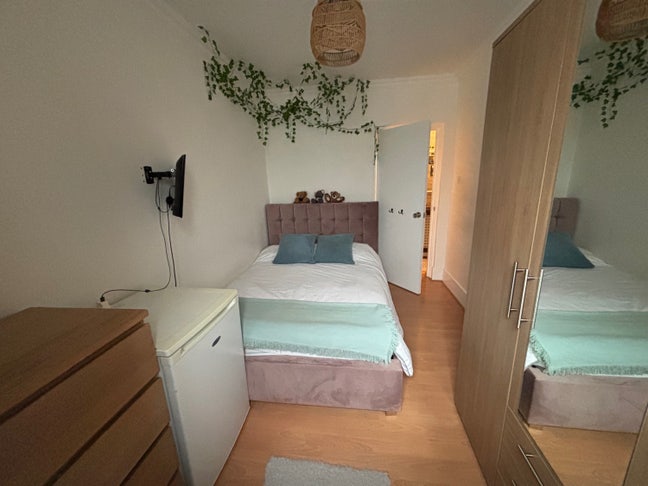 Double room (Single Female Occupancy)West Ham E15 Main Photo