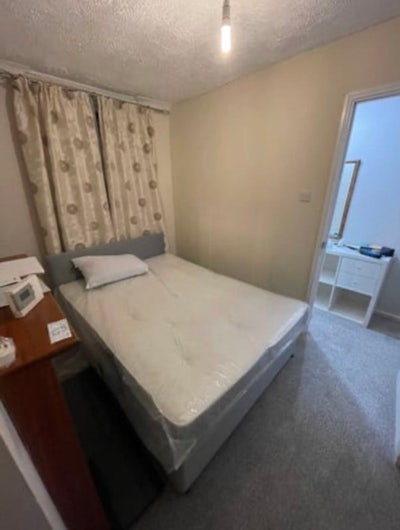 Single  room 4 minutes to station ME7 1LD Main Photo