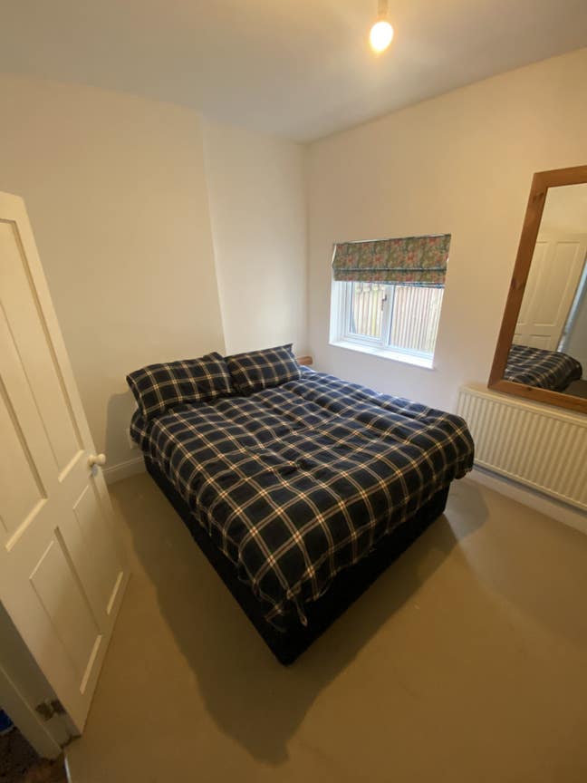 Double room in big house - Short Stay Main Photo