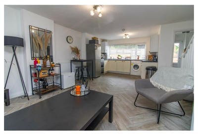 Comfy Self-Contained 1 Bed Annexe – Long Term. Main Photo