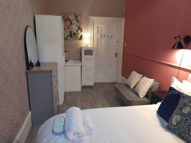    Double  room  for female  Main Photo