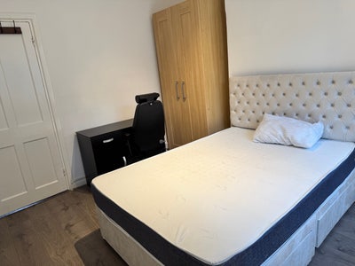   Double room – Next to Kings College SE1  Main Photo
