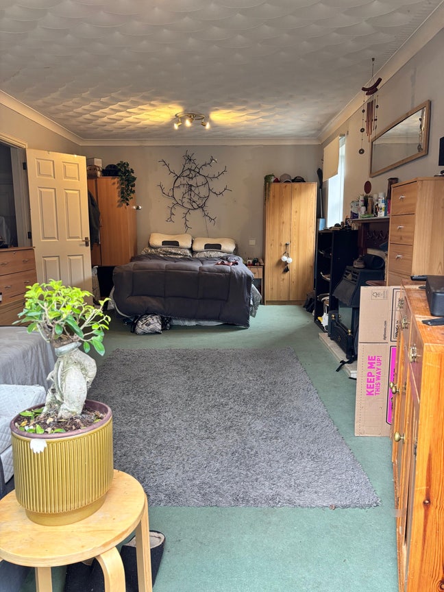 Enormous room in Unique house, &pound;850 Main Photo